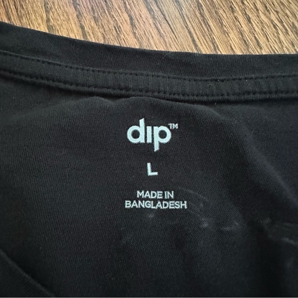 Black Dip Cropped Top - Picture 2 of 3